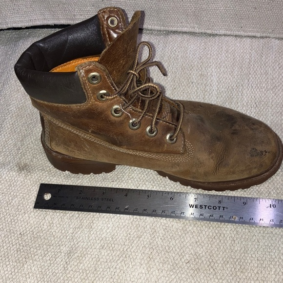 Timberland boys / girls size 5 1/2 Rustic Brown Leather Boots - FAIR condition - Picture 14 of 15